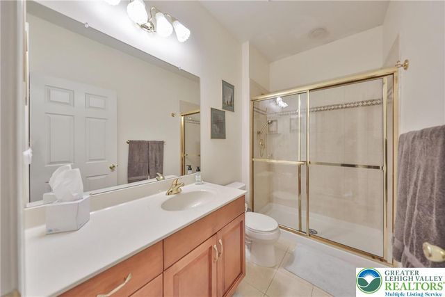 4544 Oakwood Lane, Lower Nazareth Twp, PA 18064
