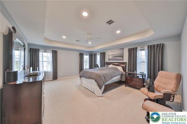 4544 Oakwood Lane, Lower Nazareth Twp, PA 18064