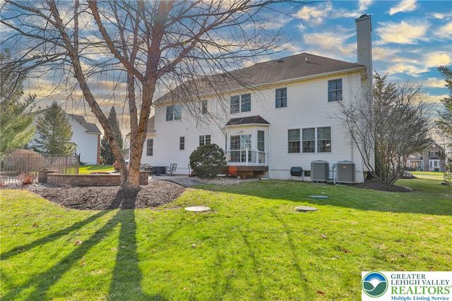 4544 Oakwood Lane, Lower Nazareth Twp, PA 18064