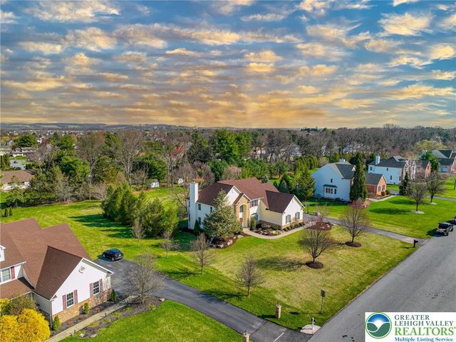 4544 Oakwood Lane, Lower Nazareth Twp, PA 18064