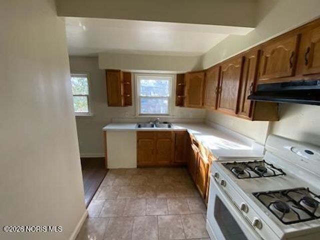 615 Cuthbert Road, Toledo, OH 43607