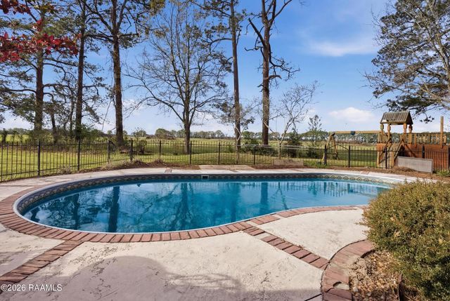 2300 Turnberry Street, New Iberia, LA 70563