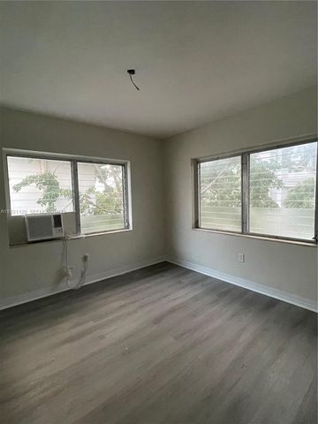 8021 Abbott Ave, Miami Beach, FL 33141