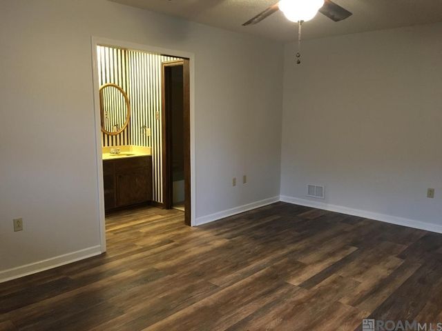 762 Chippenham Dr, Baton Rouge, LA 70808