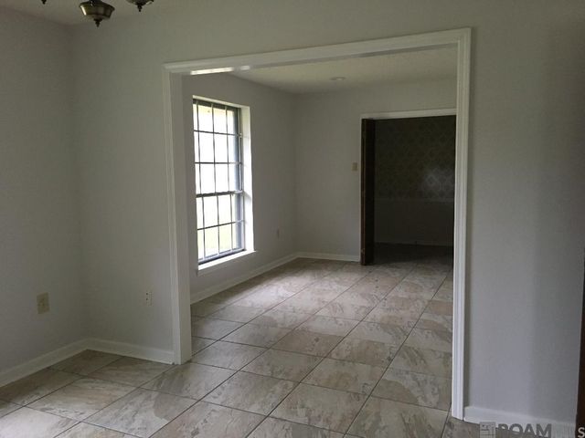 762 Chippenham Dr, Baton Rouge, LA 70808