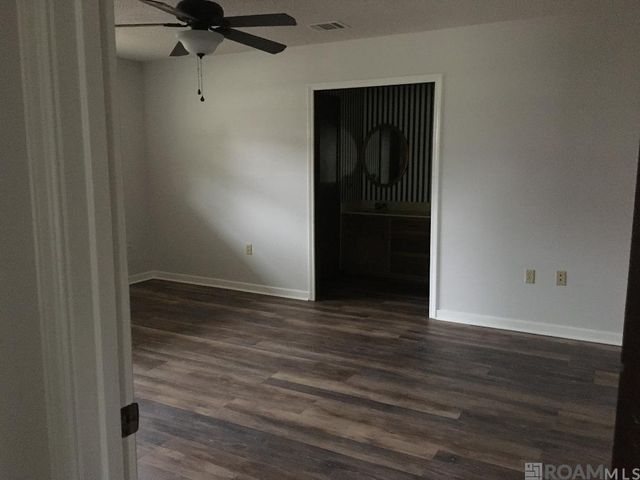 762 Chippenham Dr, Baton Rouge, LA 70808