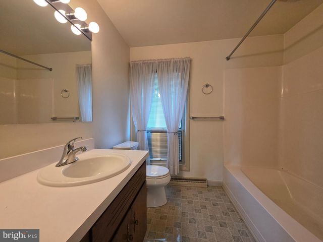 543 CLOVERBROOK DR, Ephrata, PA 17522