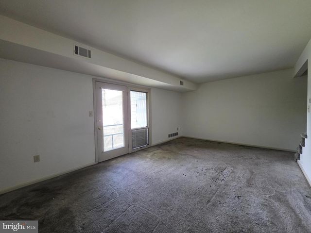 543 CLOVERBROOK DR, Ephrata, PA 17522