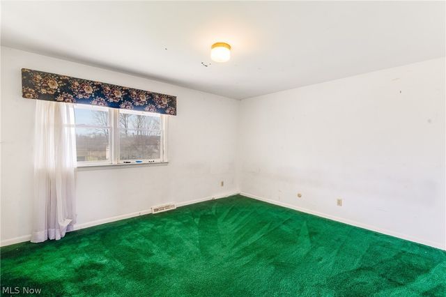 5365 Sampson Drive, Girard, OH 44420