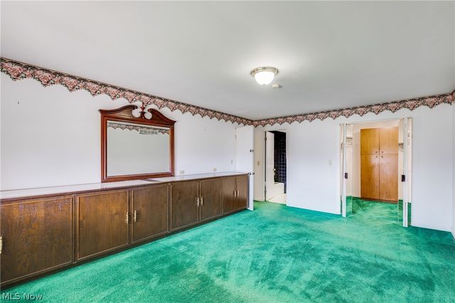 5365 Sampson Drive, Girard, OH 44420