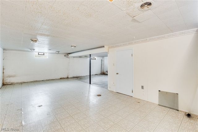 5365 Sampson Drive, Girard, OH 44420