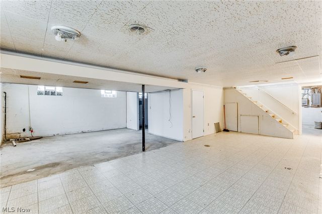 5365 Sampson Drive, Girard, OH 44420