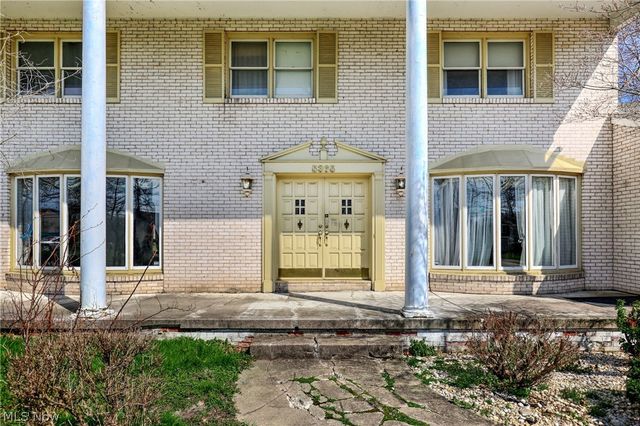 5365 Sampson Drive, Girard, OH 44420