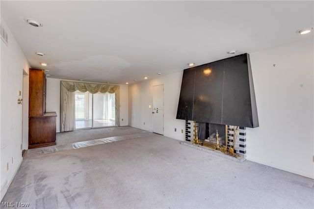 5365 Sampson Drive, Girard, OH 44420