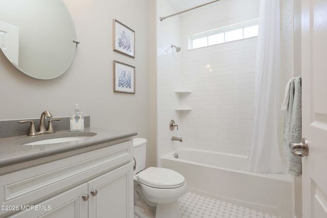 2 Lily Pond Court, Howell, NJ 07731