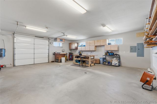 14322 N 55th East Avenue, Collinsville, OK 74021