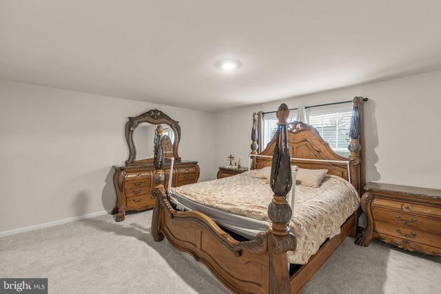 144 BELL TOWER LN, Charles Town, WV 25414