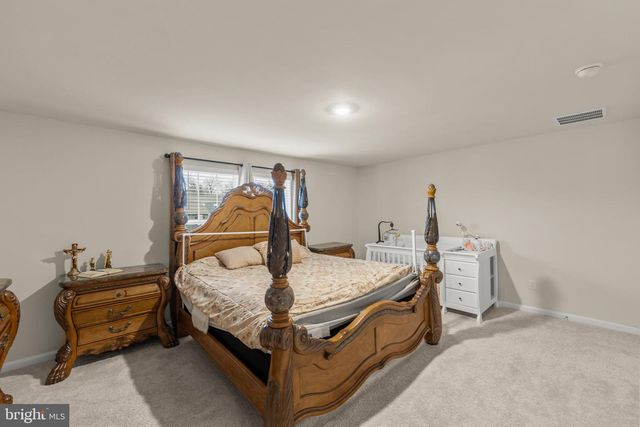 144 BELL TOWER LN, Charles Town, WV 25414