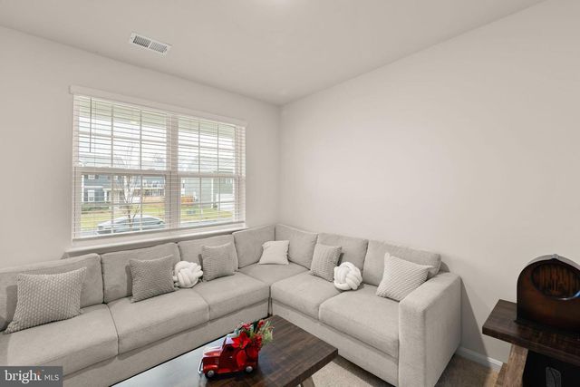 144 BELL TOWER LN, Charles Town, WV 25414