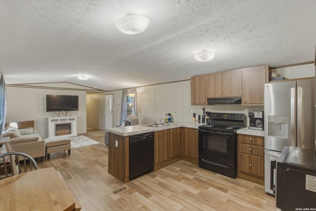 256 NAKOMIS DR, Bandera, TX 78003