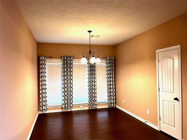 908 Emerald Dove Avenue, College Station, TX 77845