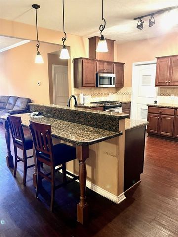 908 Emerald Dove Avenue, College Station, TX 77845