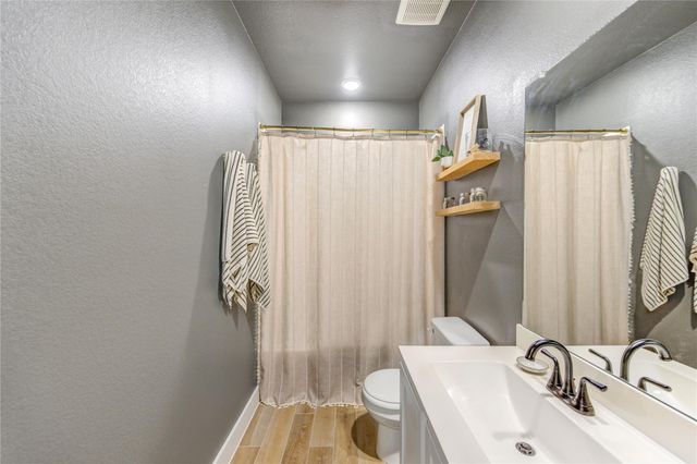 5009 Coral Vine Court, Pearland, TX 77584