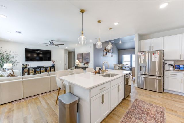 5009 Coral Vine Court, Pearland, TX 77584