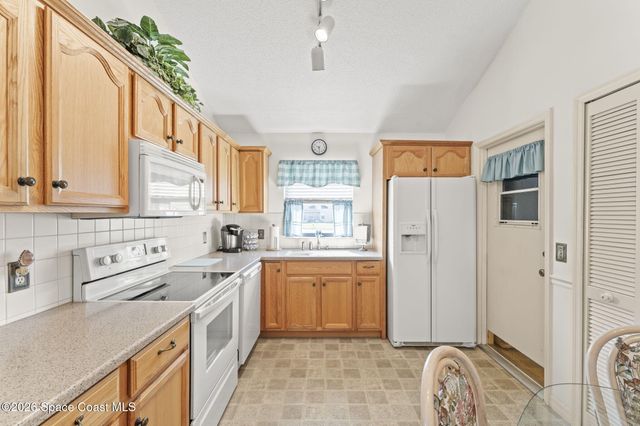 2303 Early Dawn Circle, Melbourne, FL 32935
