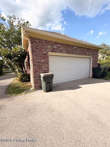 10110 Timberwood Cir, Louisville, KY 40223