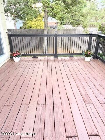 10110 Timberwood Cir, Louisville, KY 40223