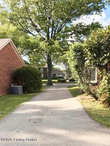 10110 Timberwood Cir, Louisville, KY 40223