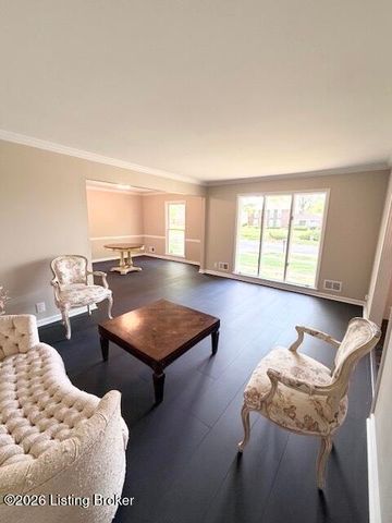 10110 Timberwood Cir, Louisville, KY 40223