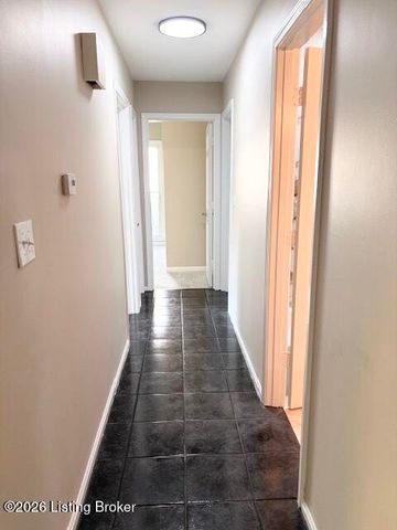 10110 Timberwood Cir, Louisville, KY 40223