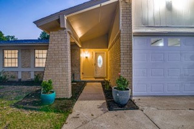 2921 Rustic Meadow Drive, Garland, TX 75044