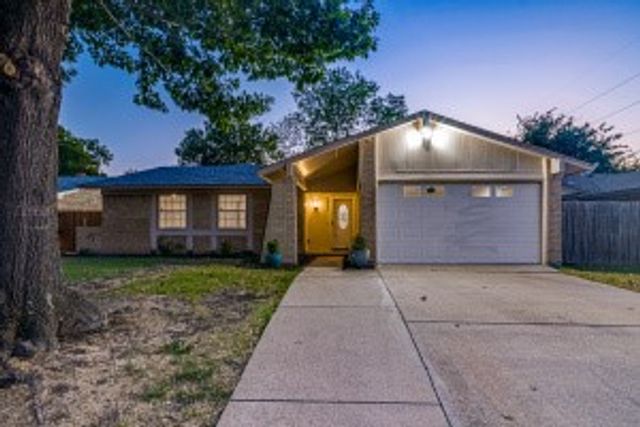 2921 Rustic Meadow Drive, Garland, TX 75044