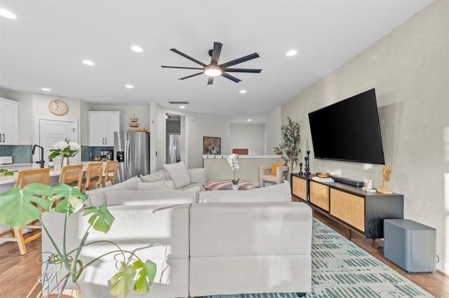 317 Bridgeford DR, Austin, TX 78745