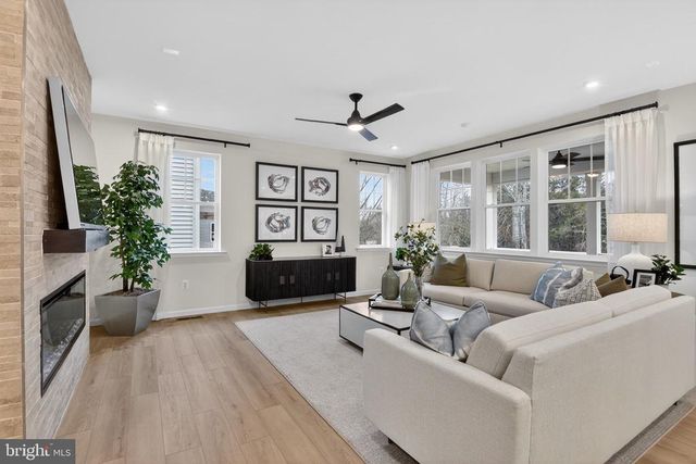 8059 MCKAY ST, Bealeton, VA 22712