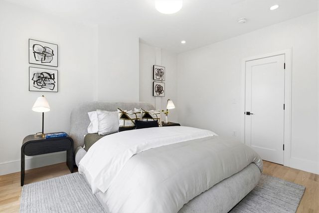 39 G St, Boston, MA 02127