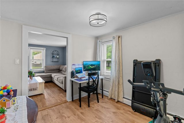 40 Glen Street, East Providence, RI 02915