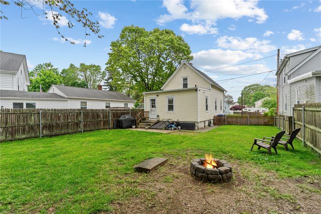 40 Glen Street, East Providence, RI 02915