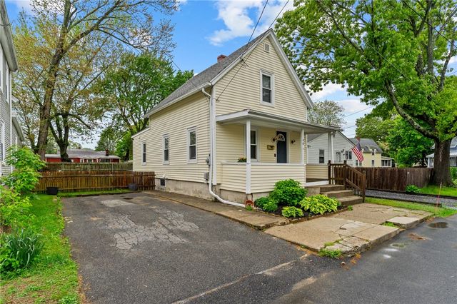 40 Glen Street, East Providence, RI 02915