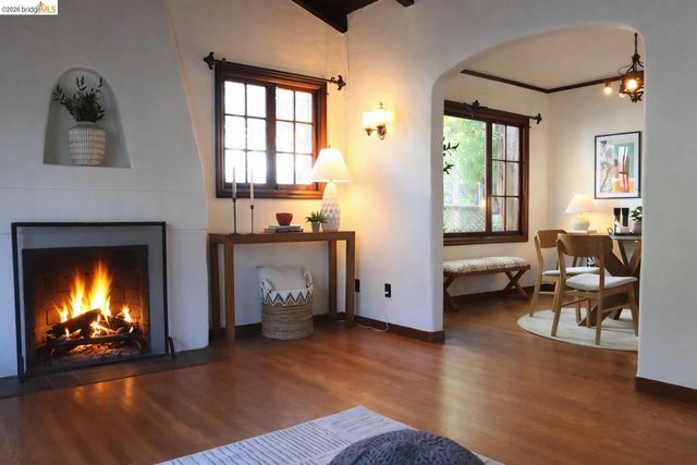 385 Vermont Ave, Berkeley, CA 94707