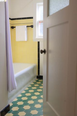 385 Vermont Ave, Berkeley, CA 94707