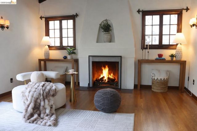 385 Vermont Ave, Berkeley, CA 94707