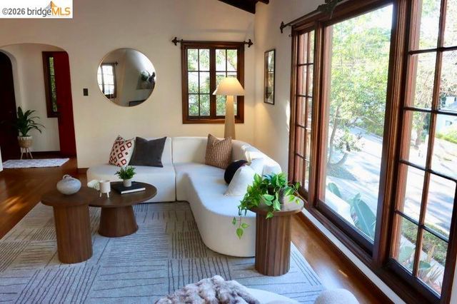 385 Vermont Ave, Berkeley, CA 94707