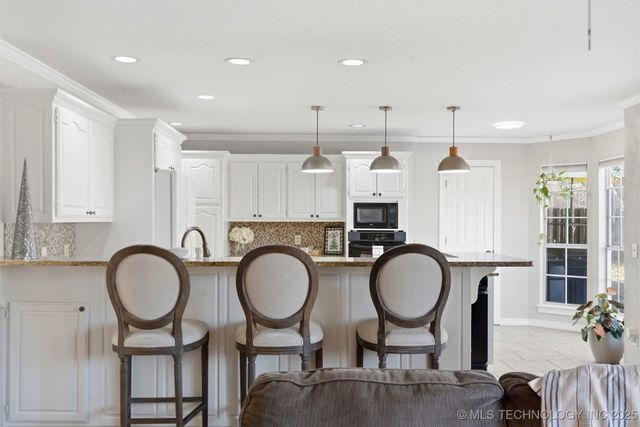 6537 E 86th Street, Tulsa, OK 74133