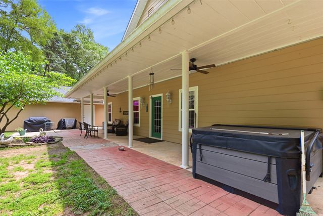 302 King Shore Boulevard, Scroggins, TX 75480