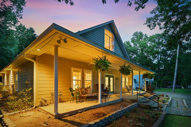 302 King Shore Boulevard, Scroggins, TX 75480