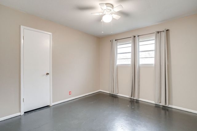 1114 Willowcreek Road, Cleburne, TX 76033